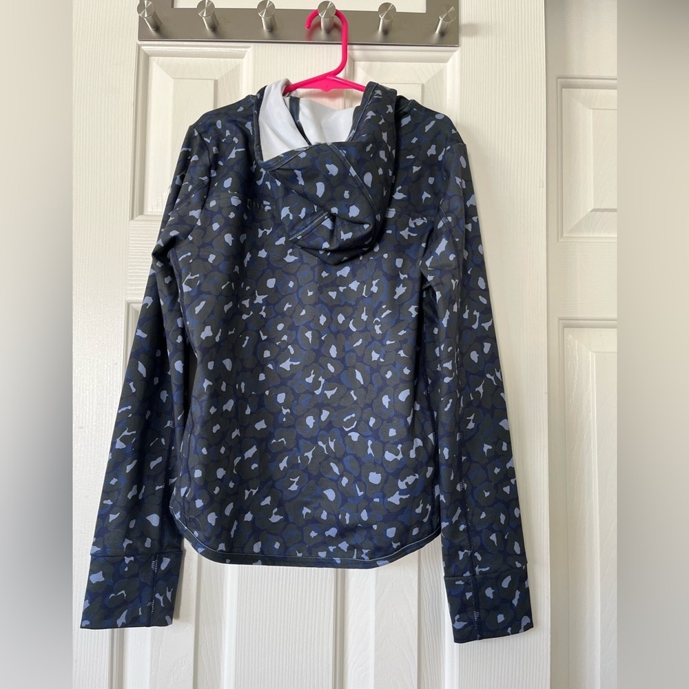 NWT, Camo 1/4 zip Vineyard Vine shep shirt with hood - Picture 2 of 10